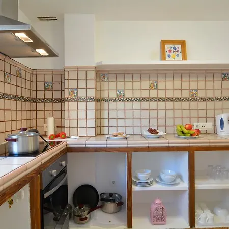 Townhouse 200mts From The Sea Up To 6 Guests